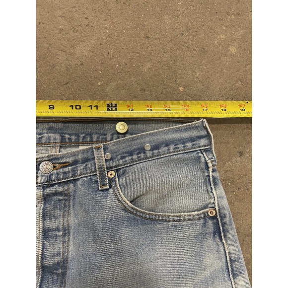 Levi's Light Wash Slim Straight Jeans - Picture 16 of 16